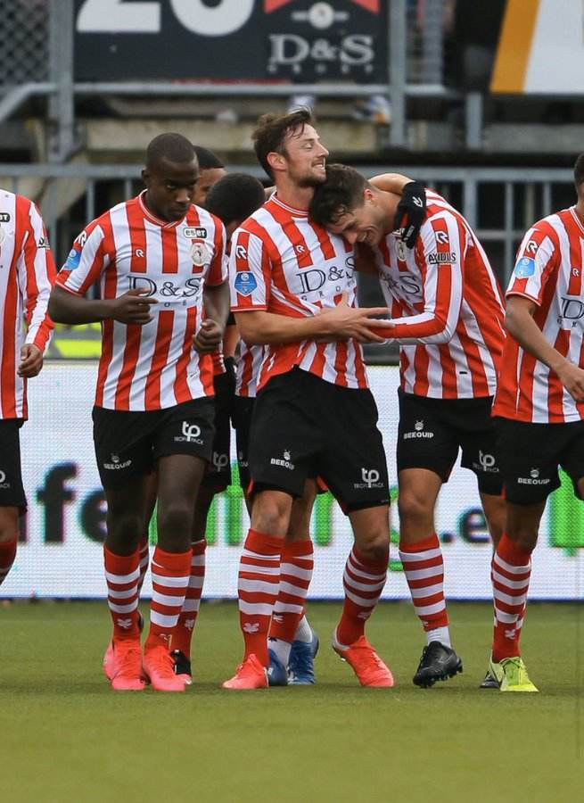 也是其在追 也是其在追